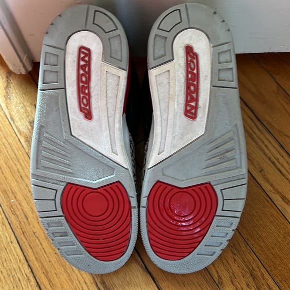 Air Jordan Legacy 312 Low Black Red CD7069 006 size 9. - Picture 3 of 3